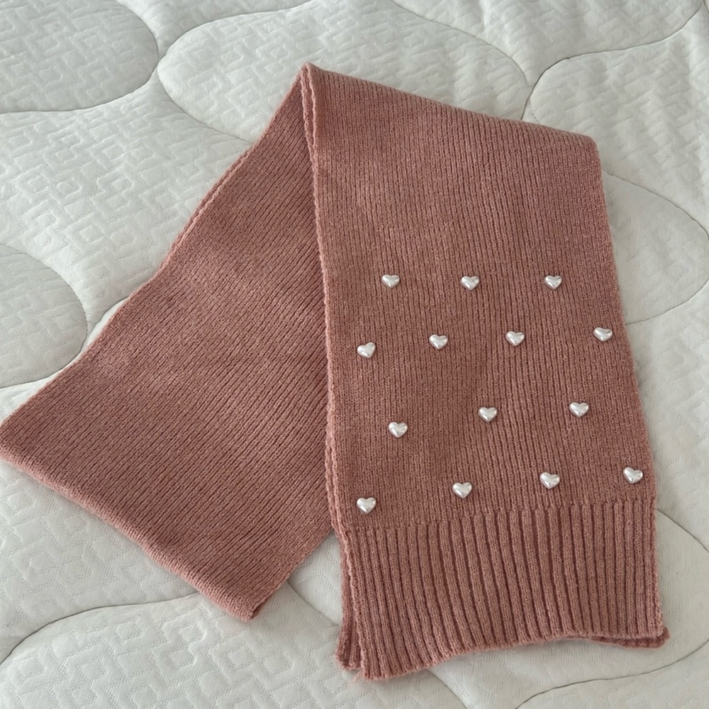 NWT Heart Scarf